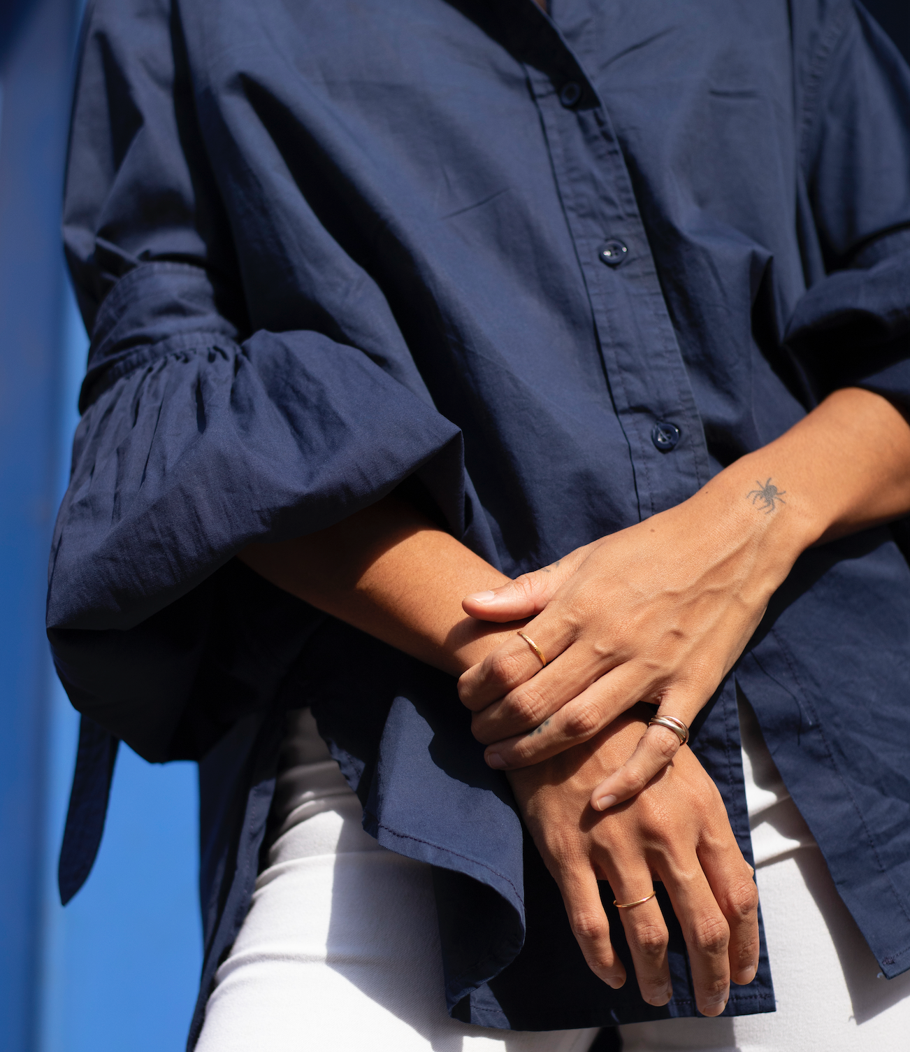 ROSE BALLOON SLEEVE BUTTON-UP SHIRT