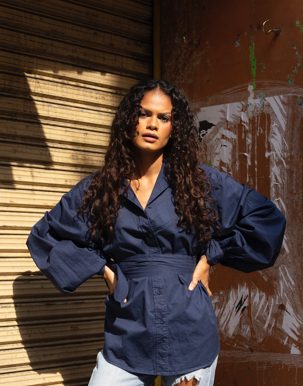 ROSE BALLOON SLEEVE BUTTON-UP SHIRT