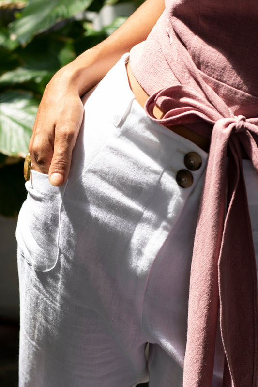PARADISE SAFARI 3/4 WHITE LINEN PANTS WITH POCKETS