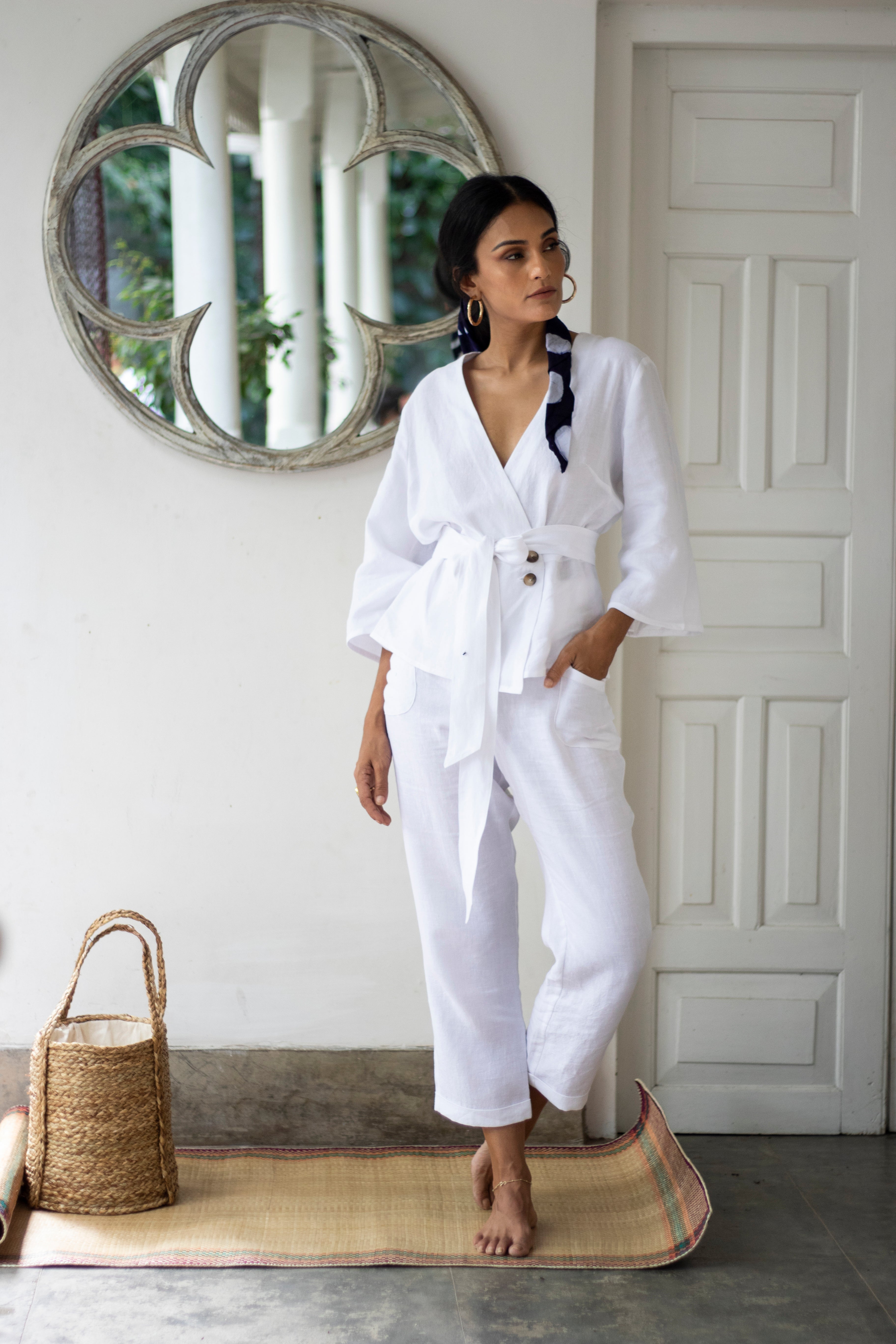 PARADISE SAFARI 3/4 WHITE LINEN PANTS WITH POCKETS